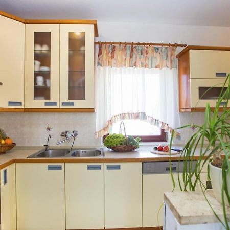 Holiday Home Elvis, Village Kujici Hreljici ภายนอก รูปภาพ