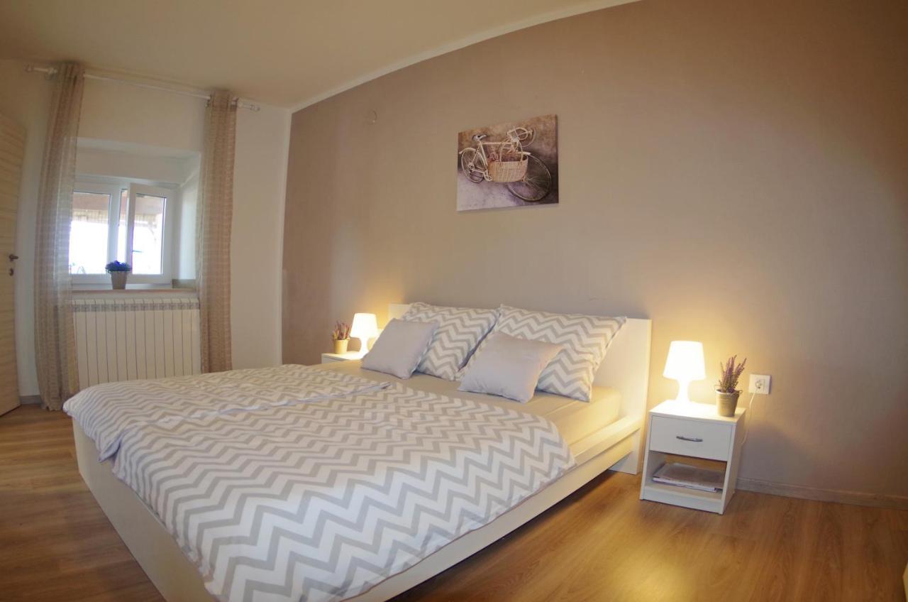 Holiday Home Elvis, Village Kujici Hreljici ภายนอก รูปภาพ