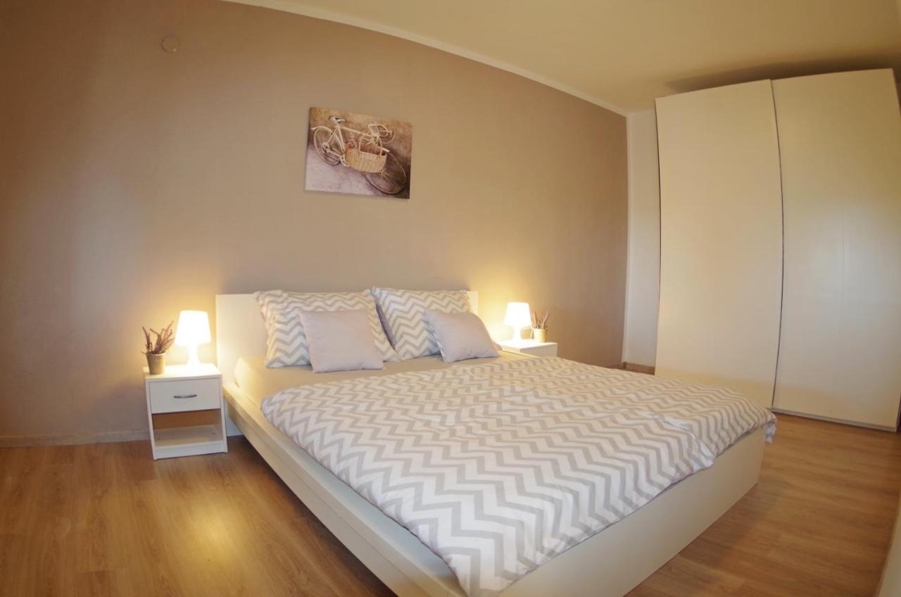 Holiday Home Elvis, Village Kujici Hreljici ภายนอก รูปภาพ